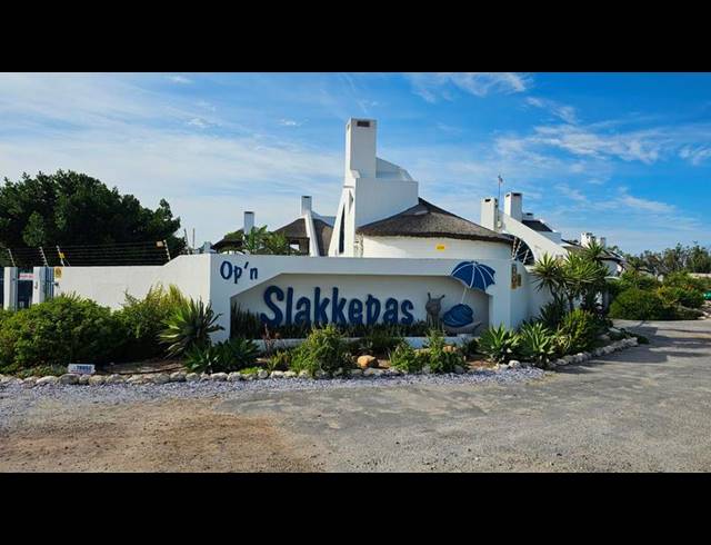 3 BEDROOM TOWNHOUSE FOR SALE IN DWARSKERSBOS